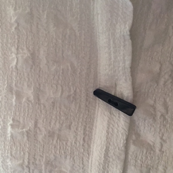 NWOT Chico’s Travelers Collection Top - Picture 2 of 6